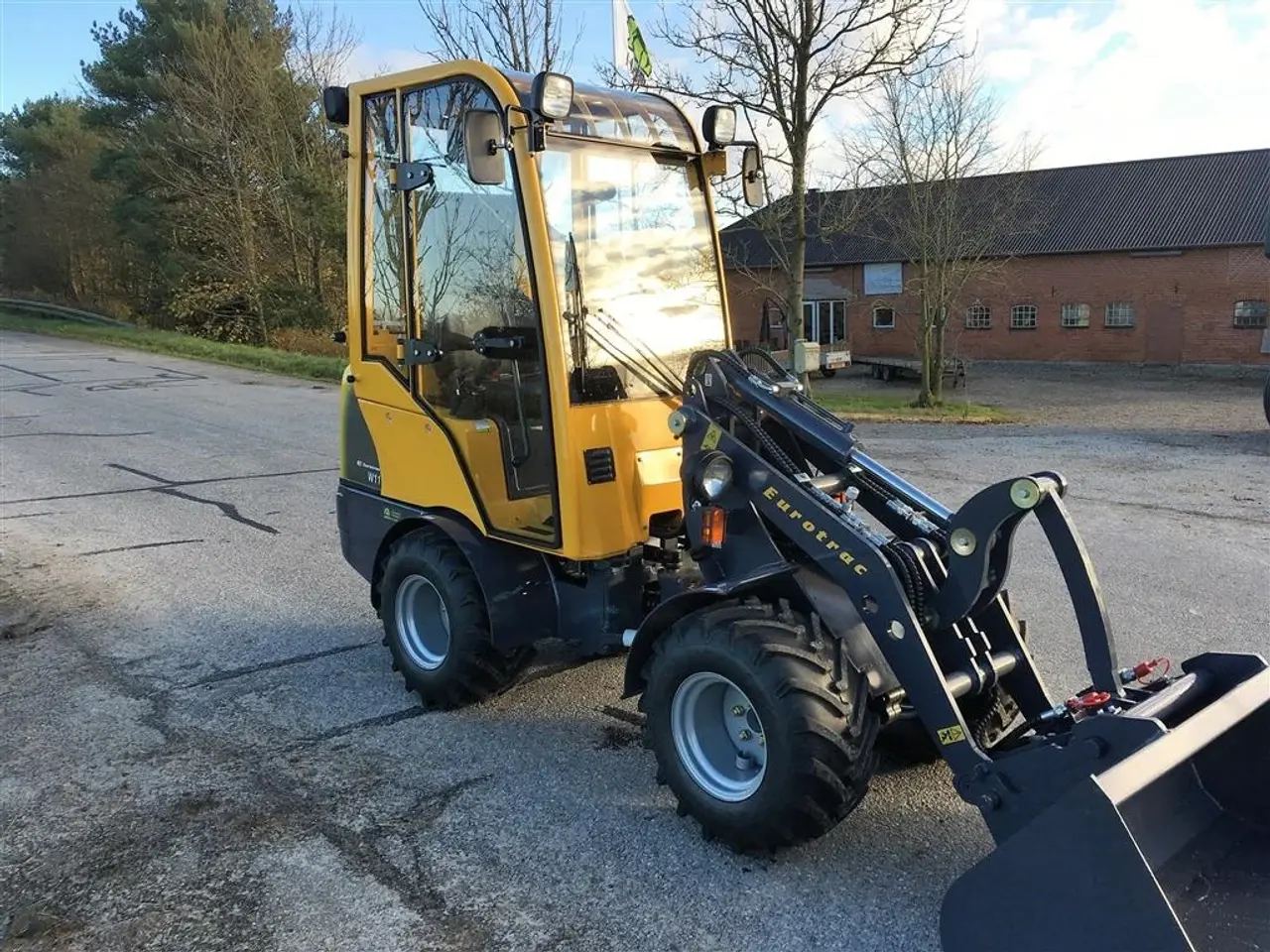 Billede 5 - Eurotrac W11 Lav tårn og førerhus