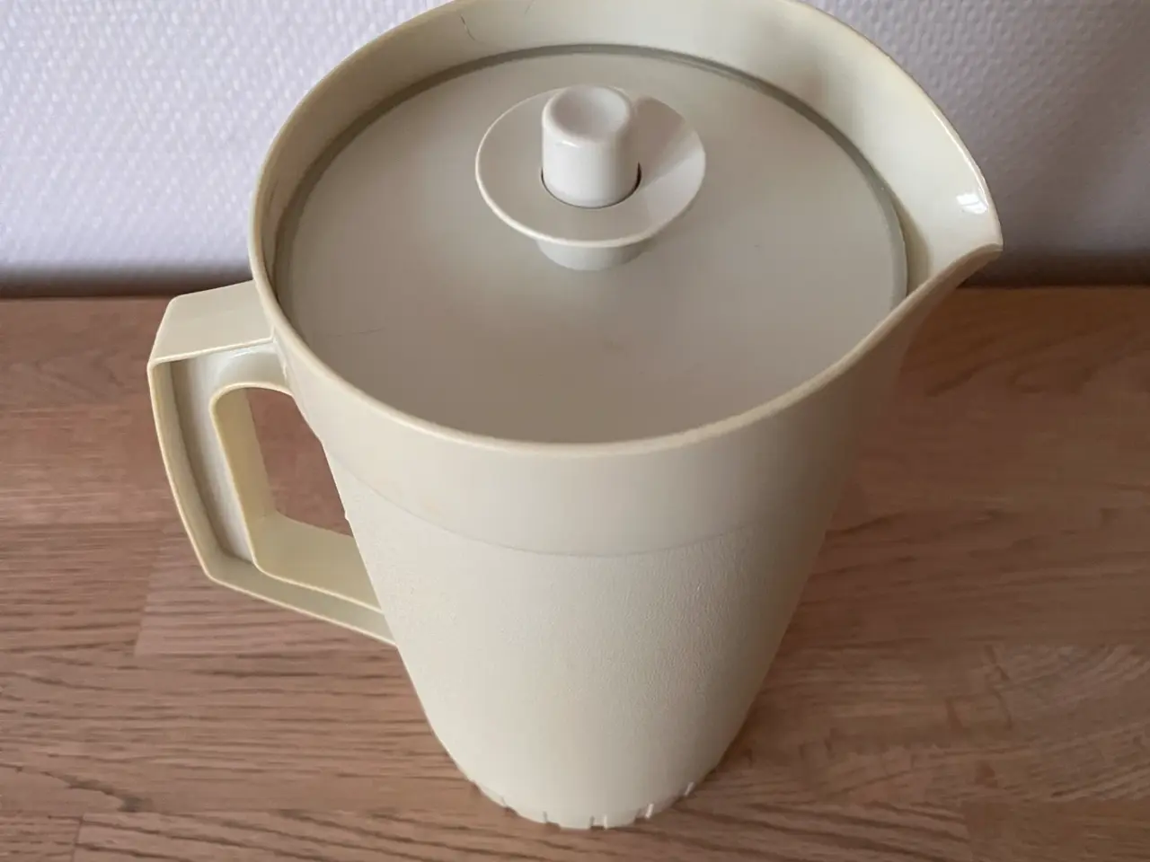 Billede 2 - Retro Tupperware kande med låg