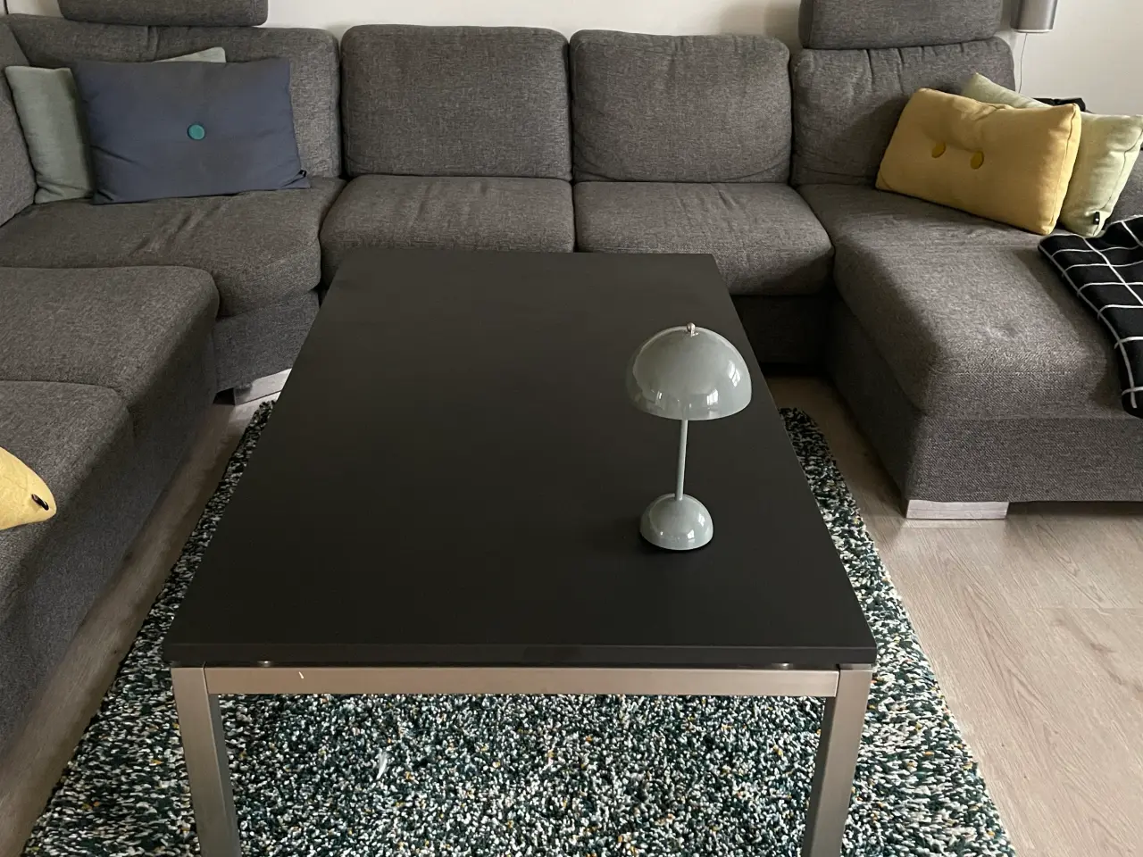 Billede 1 - Sofabore med linoleumsplade