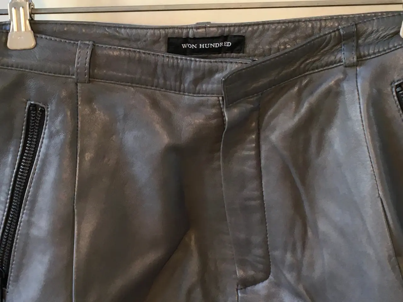 Billede 2 - Won Hundred, skind-shorts, str S