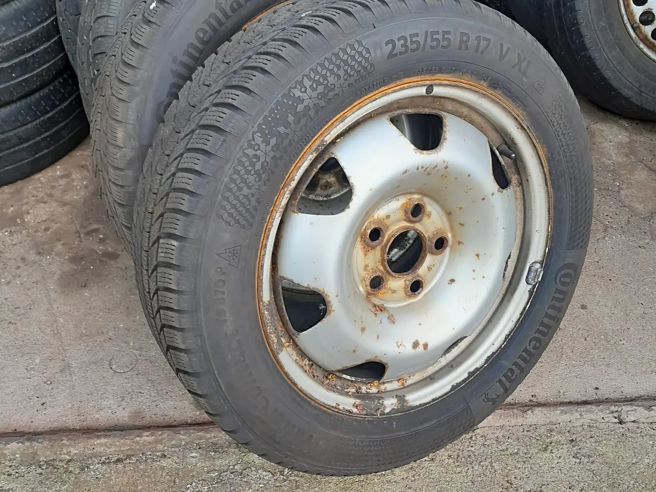 Billede 1 - 17" vinterhjul til Vw med Continental og Gislaved