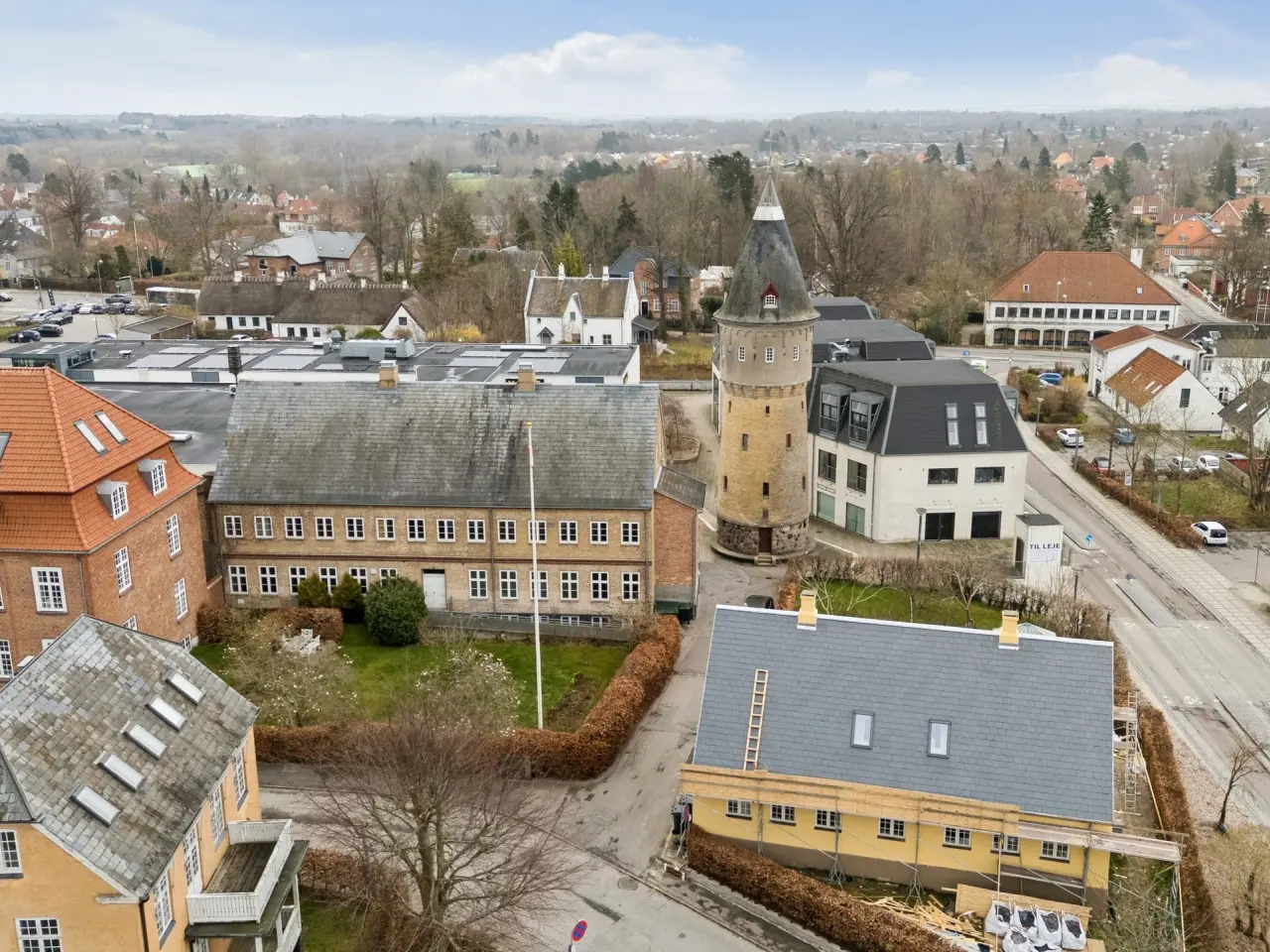 Billede 1 - Erhvervsejendom med mulighed for omdannelse til boliger