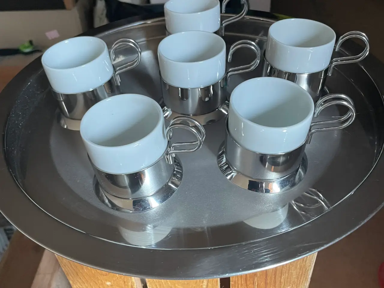 Billede 1 - Serveringsbakke med 6 kopper