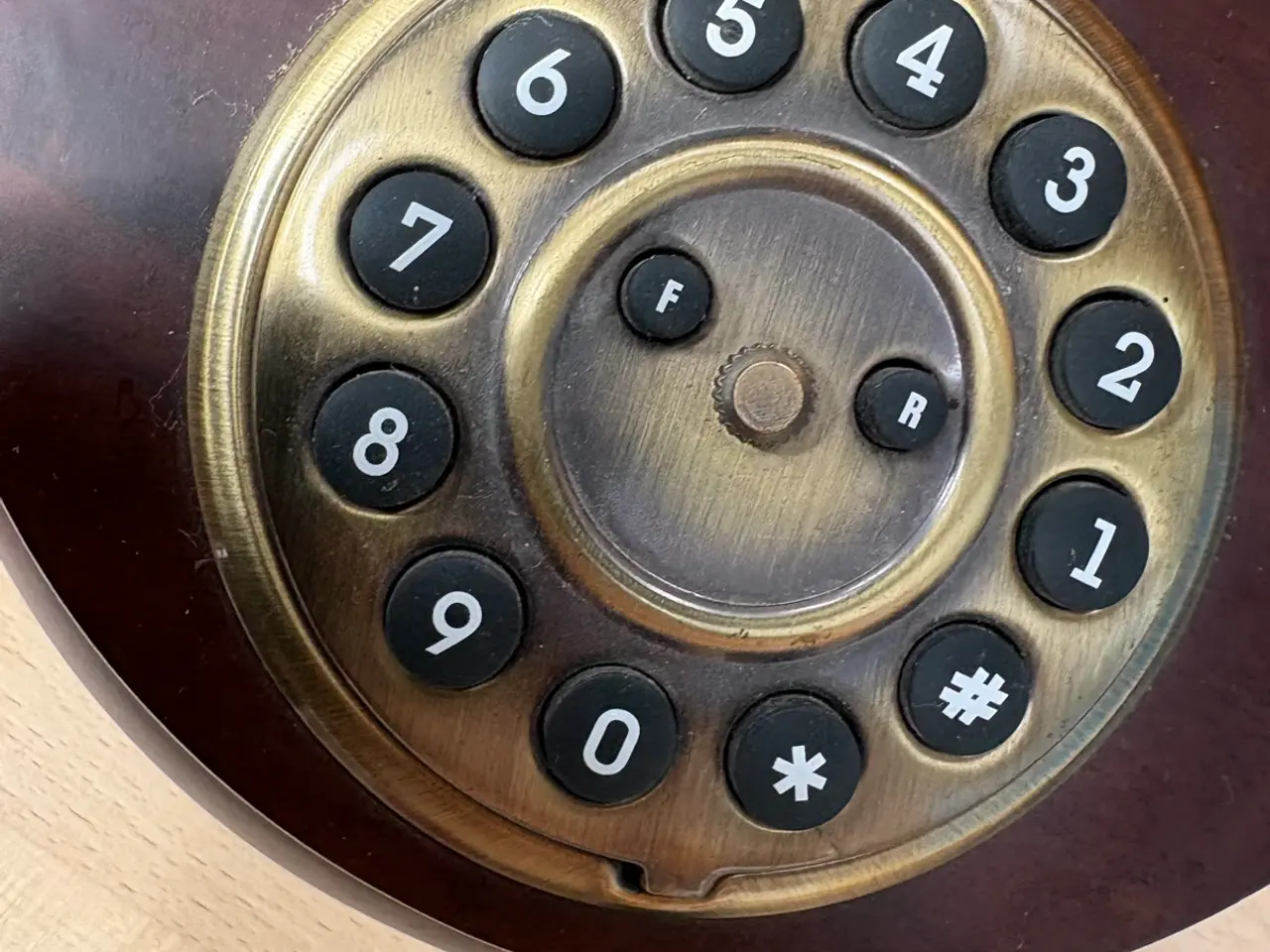 Billede 4 - Fin telefon i ældre stil 