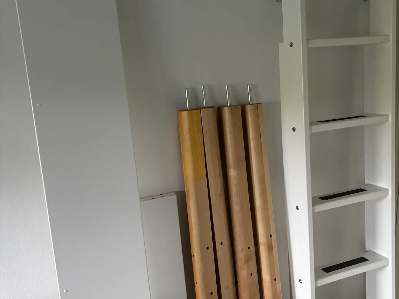 Billede 2 - FLEXA seng – mellemhøj/højseng inkl. madras