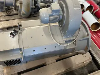 AEG