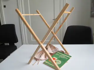 Saftstativ m. 2 poser og Syltebog