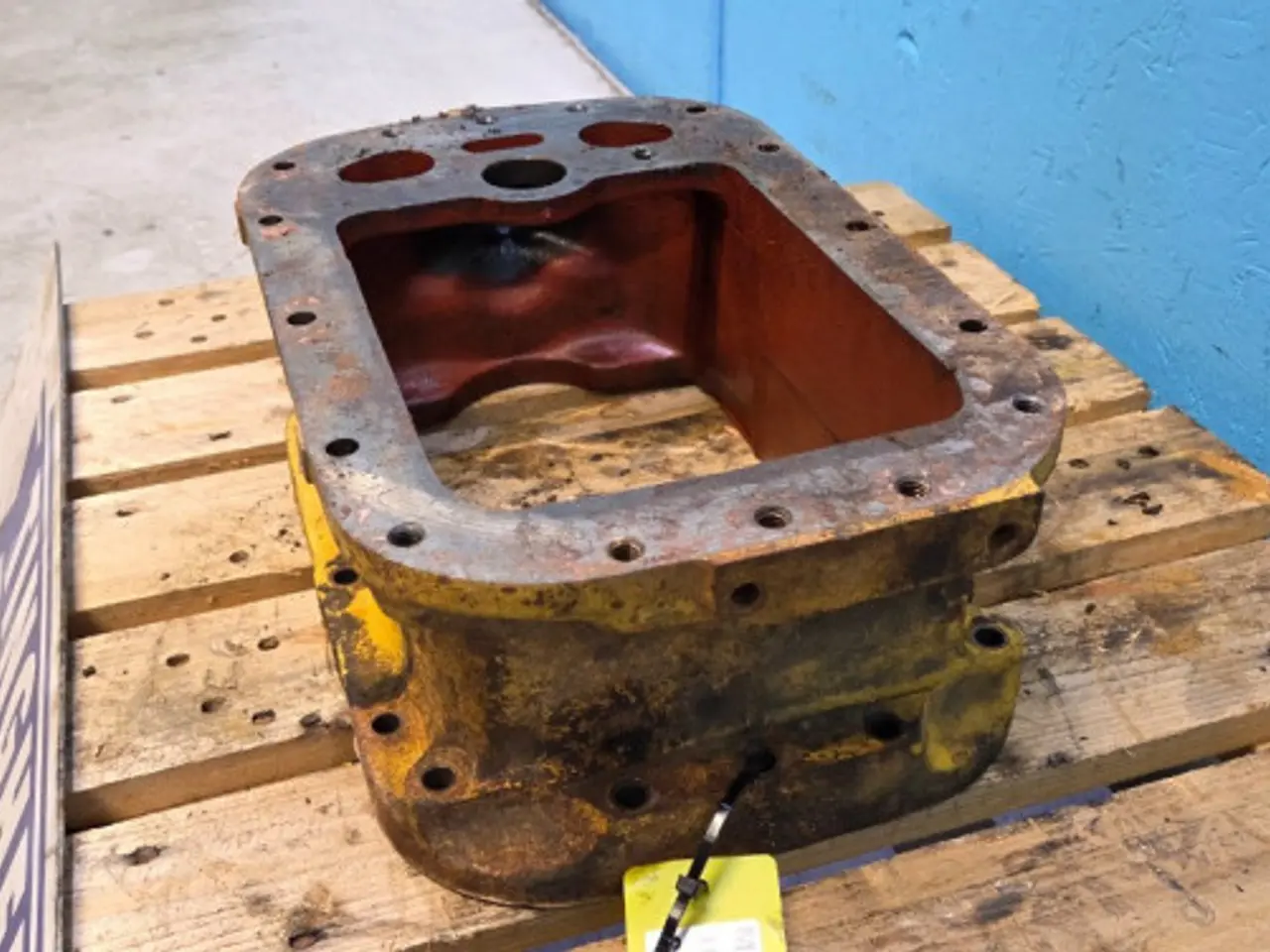 Billede 9 - Massey Ferguson 50HX Afstandstykke 1663273M2