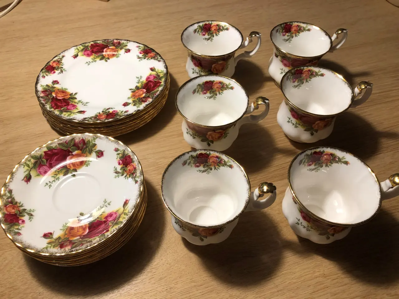 Billede 1 - Kaffestel "Old Country Roses"