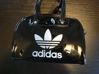 Adidas håndtaske sælges