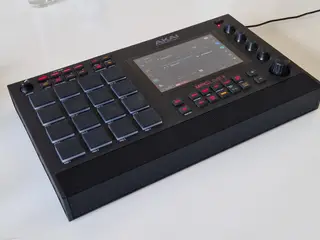 Akai MPC Live II groovebox / sampler med 480GB SSD