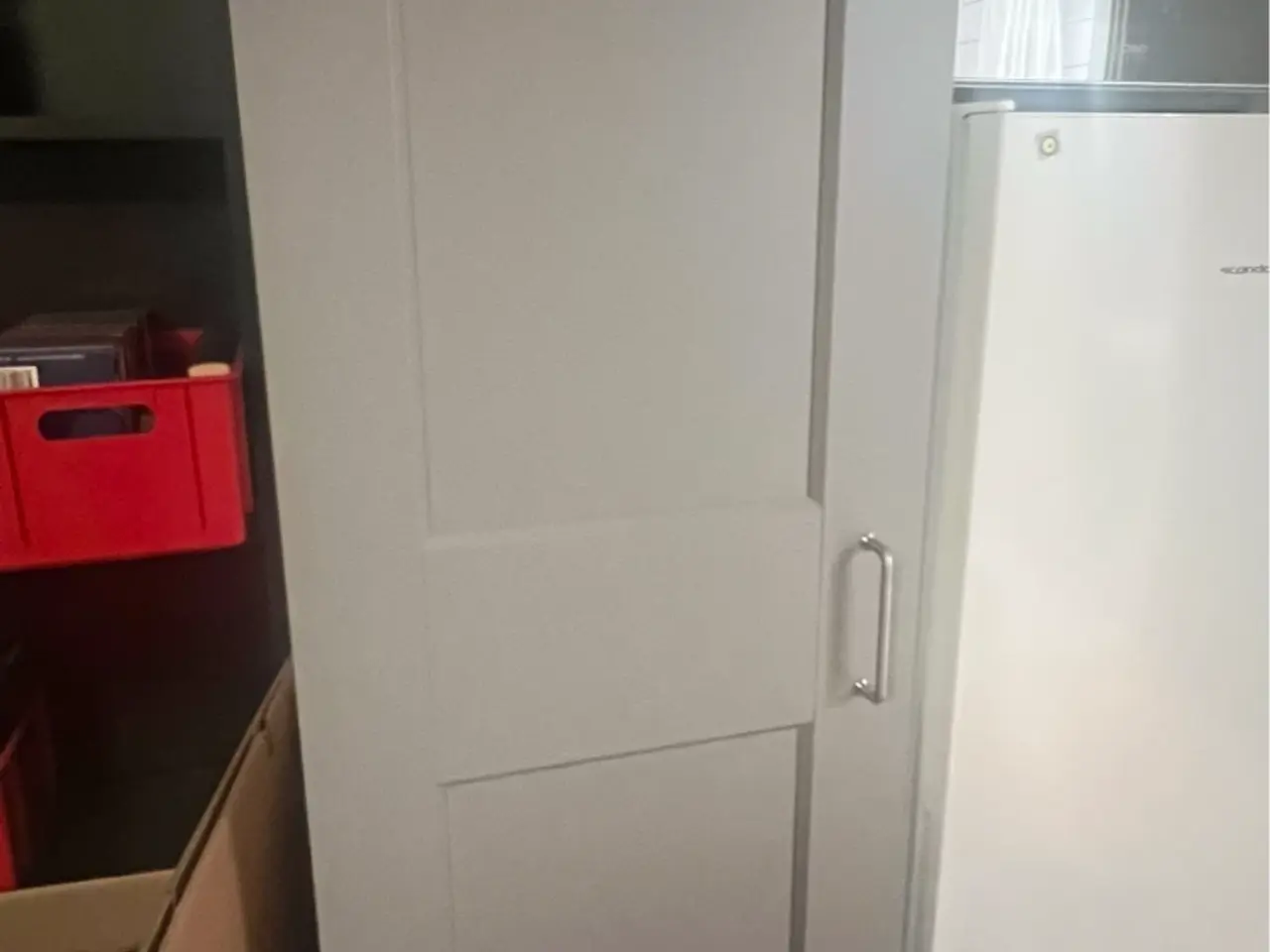 Billede 1 - IKEA Højskab hvid med grå dør