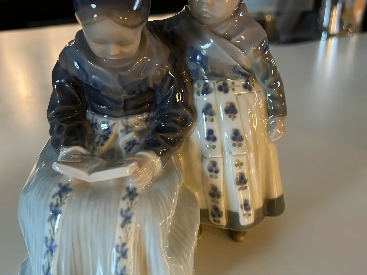 Billede 2 - Amagerpiger Royal Copenhagen figur