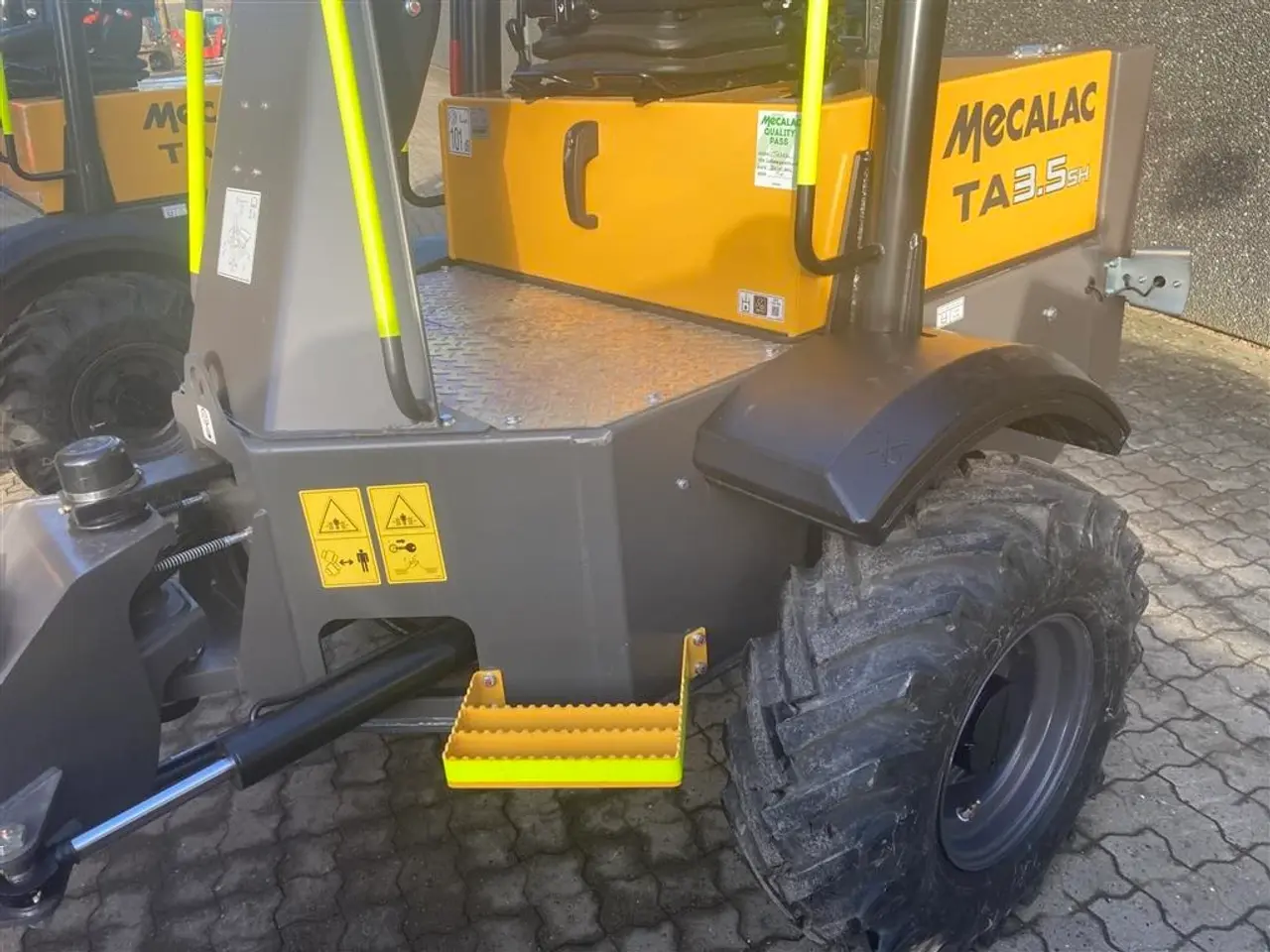 Billede 4 - Mecalac Ta 3.5 seh Knækstyret og med drejelad
