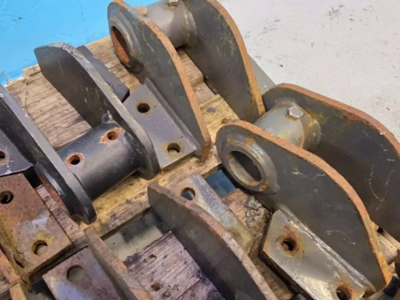 Billede 17 - New Holland B115C Dele til Pallegafler 87310374