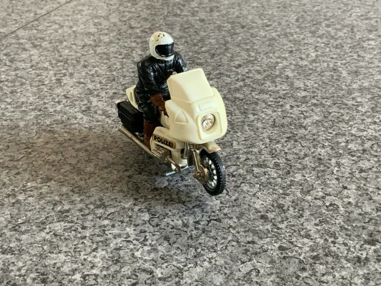 Billede 1 - Britains No. 9695 BMW R100 German Police