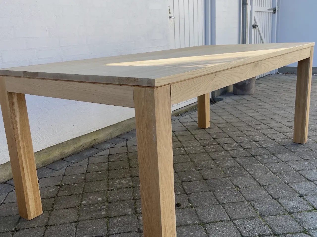 Billede 2 - Spisebord i massivt egetræ