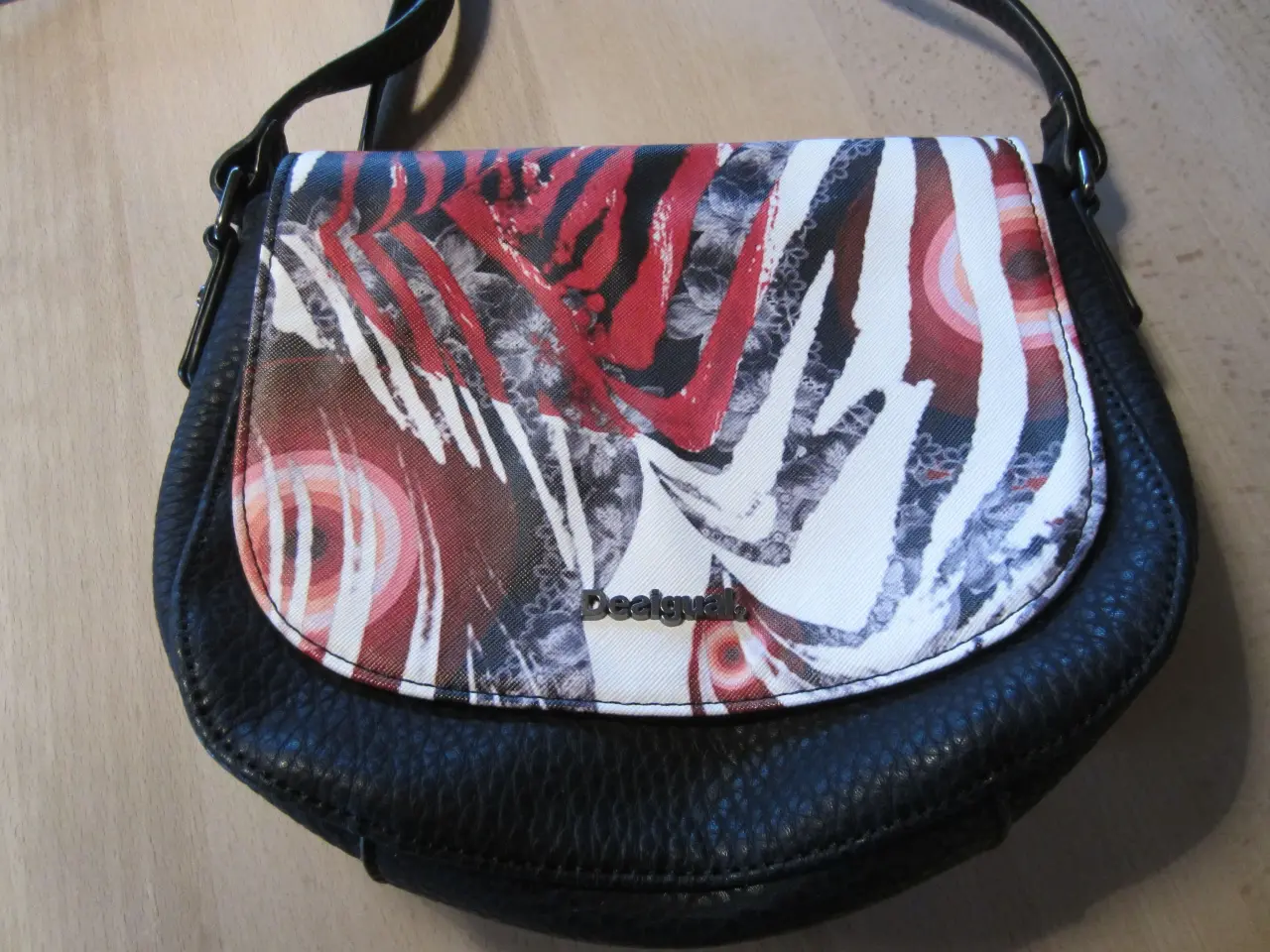 Billede 2 - Flot taske fra Desigual i flotte farver