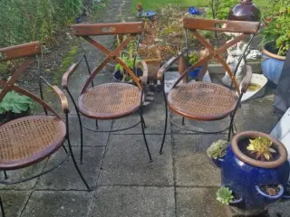 Tre fine stole, teaktræ, fransk flet