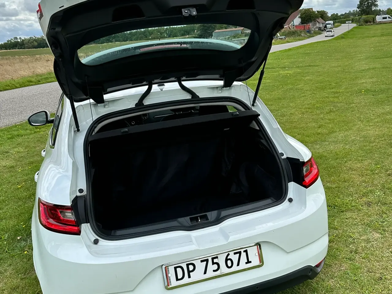 Billede 9 - Flot og velholdt Renault Megane 4 2016 diesel