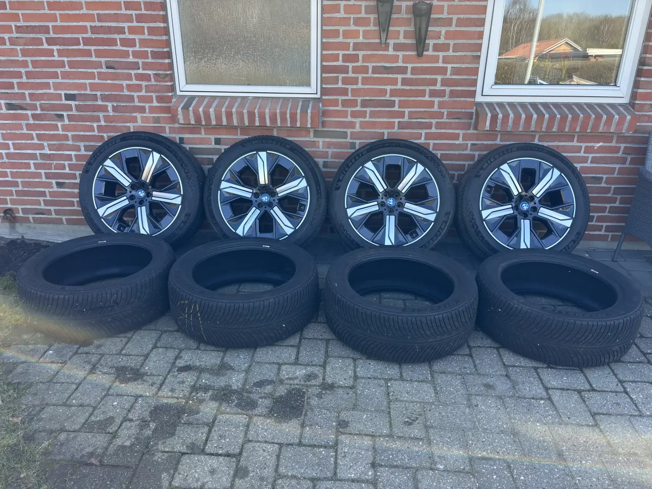 Billede 1 - BMW IX alufælge med dæk