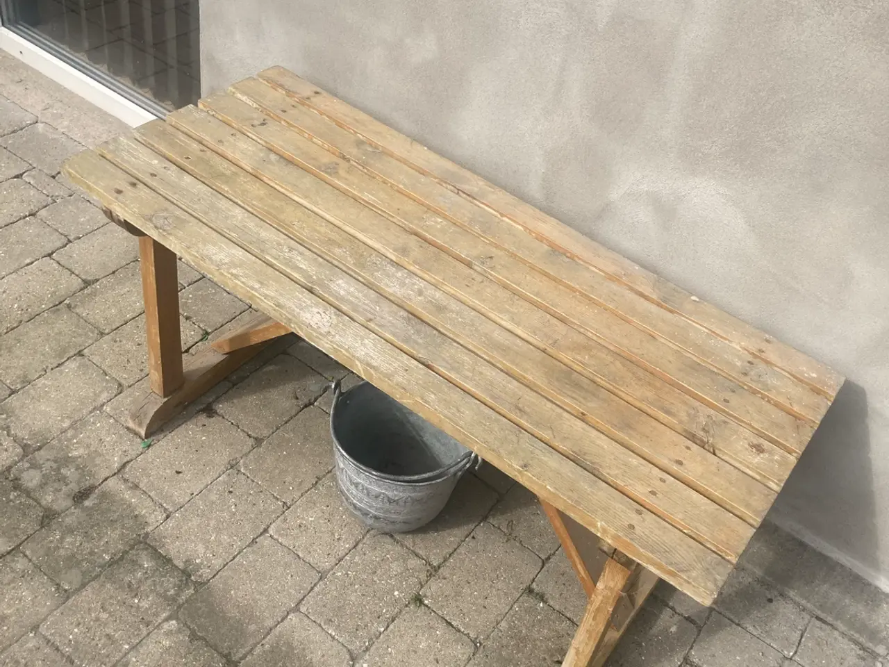 Billede 6 - Charmerende havebænk i naturtræ
