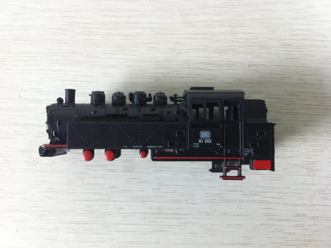 Billede 5 - Ny Märklin BR 81 overdel til DB 81002 Delta lok