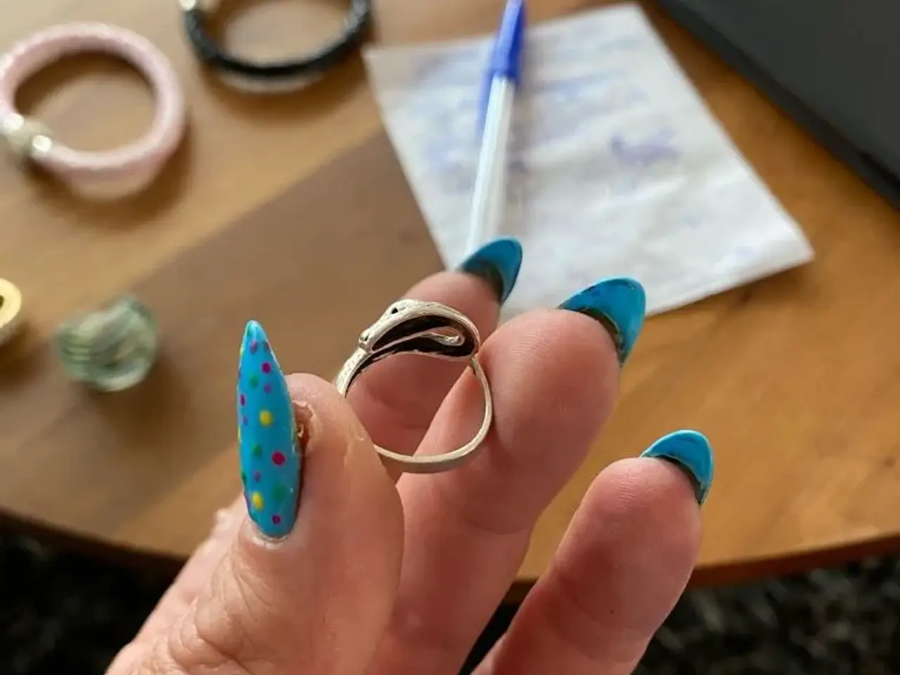 Billede 4 - Flot ring til fingerspidserne