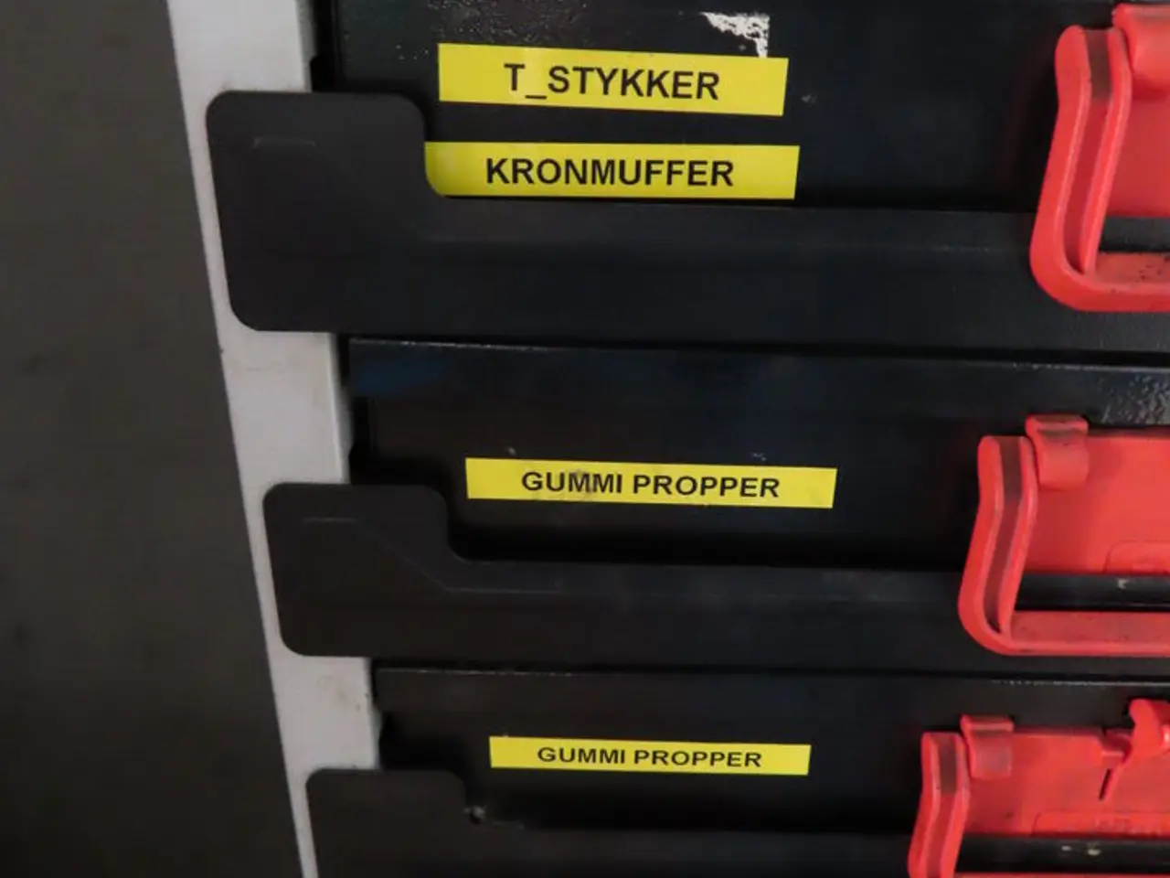 Billede 4 - Diverse sortimentskasser med indhold