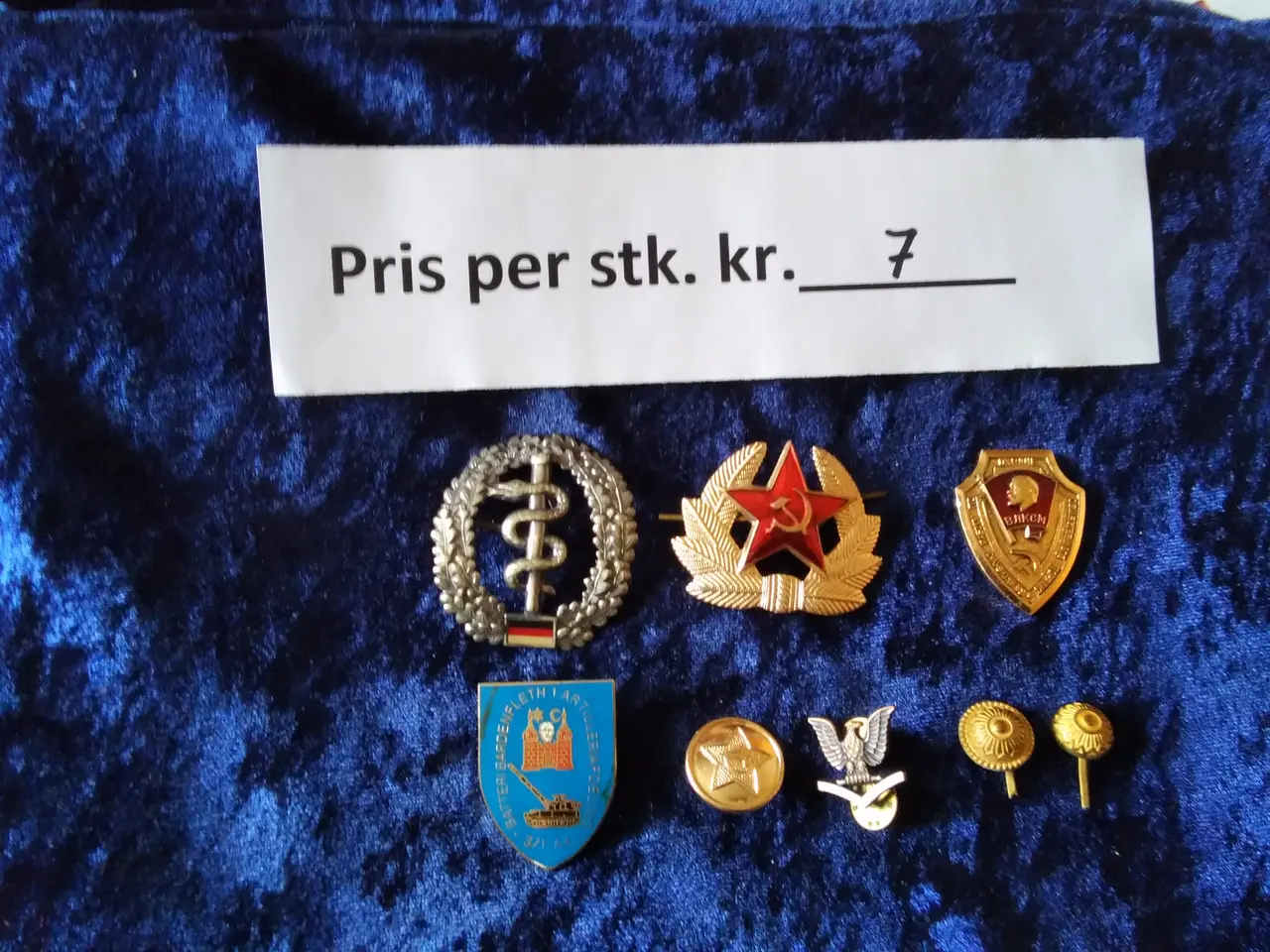 Billede 4 - Militære regimentsmærker og meget andet.