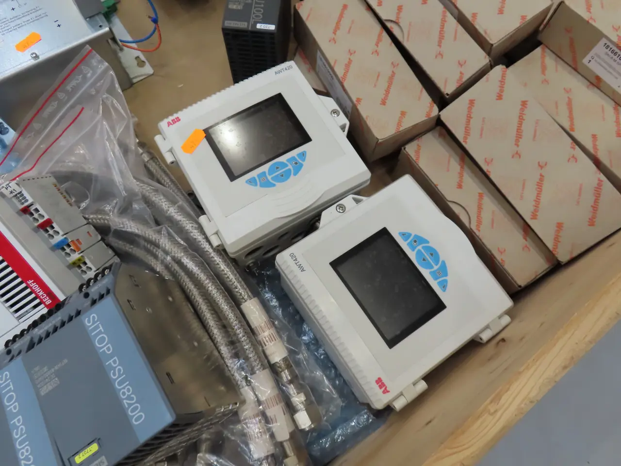 Billede 8 - Palle med div. strømforsyninger SITOP PSU8200, eltavle TITECH ELECTRIC m.m.