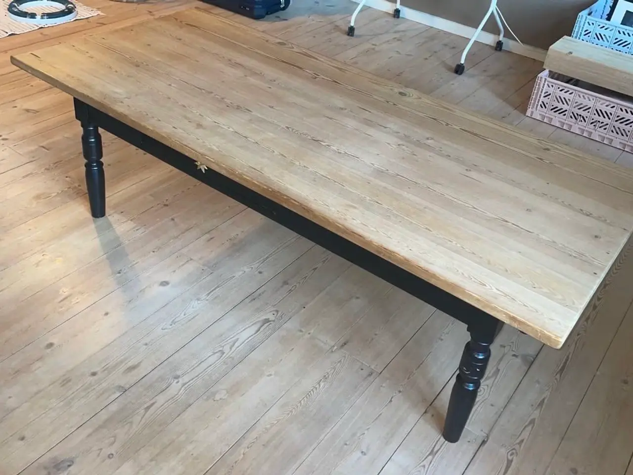 Billede 2 - Stort sofabord med skuffe.