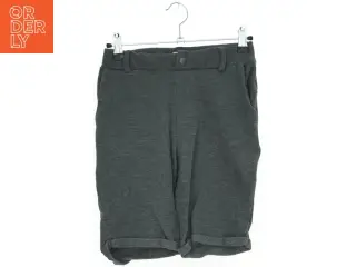 Grå shorts fra Name It (str. 140)