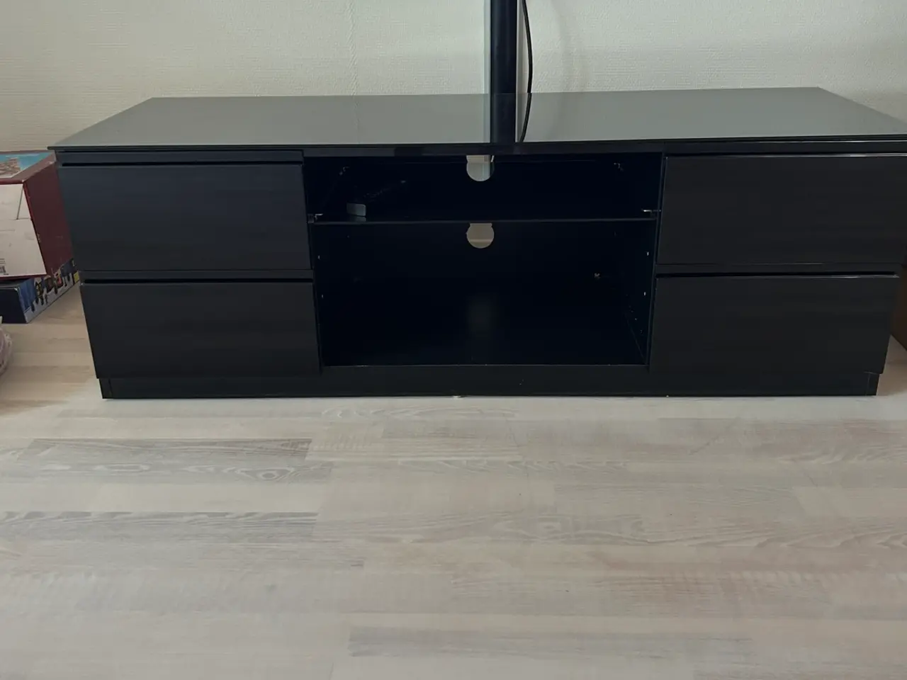 Billede 2 - Sort TV bord