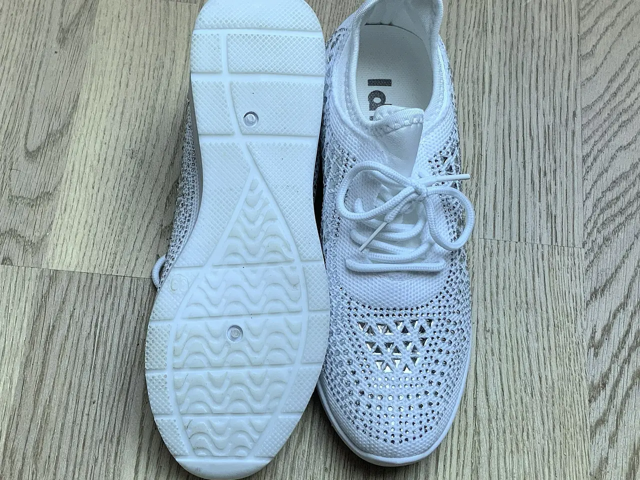 Billede 5 - Sneakers med blanke sten