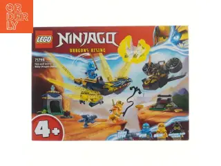 LEGO Ninjago Dragons Rising sæt fra Lego (str. 26x19 cm)