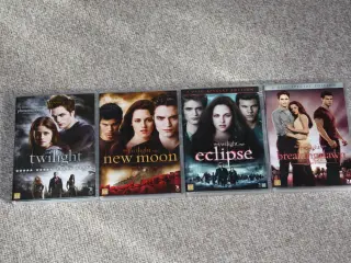 The Twilight Saga  pris for 4 stk.