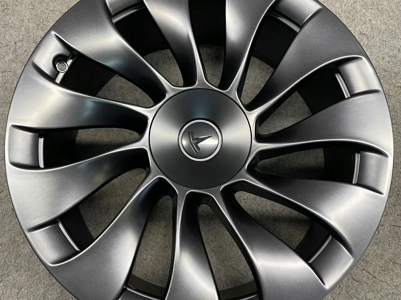 Billede 11 - ALUFÆLGE TESLA MODEL 3 UBERTURBINE 20"
