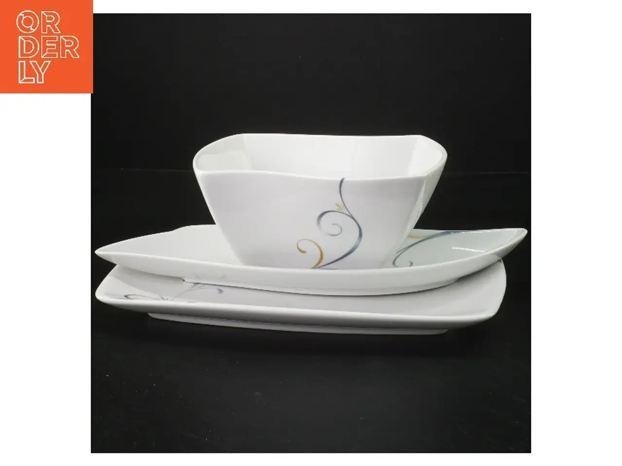 Billede 1 - Fyrklveren Victoria serveringsdele (str. 16 og 29 og 25 cm)