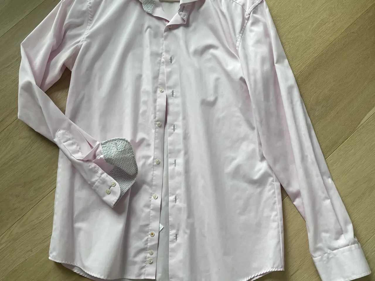 Billede 2 - Lyserød Eterna skjorte str. 41 slim fit