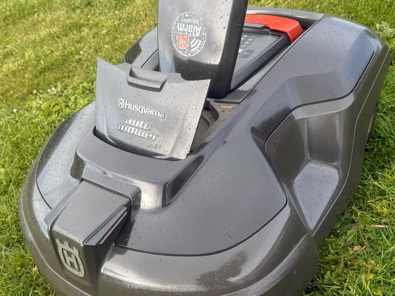 Billede 1 - Husqvarna Automower 310 med app styring 1200m2 