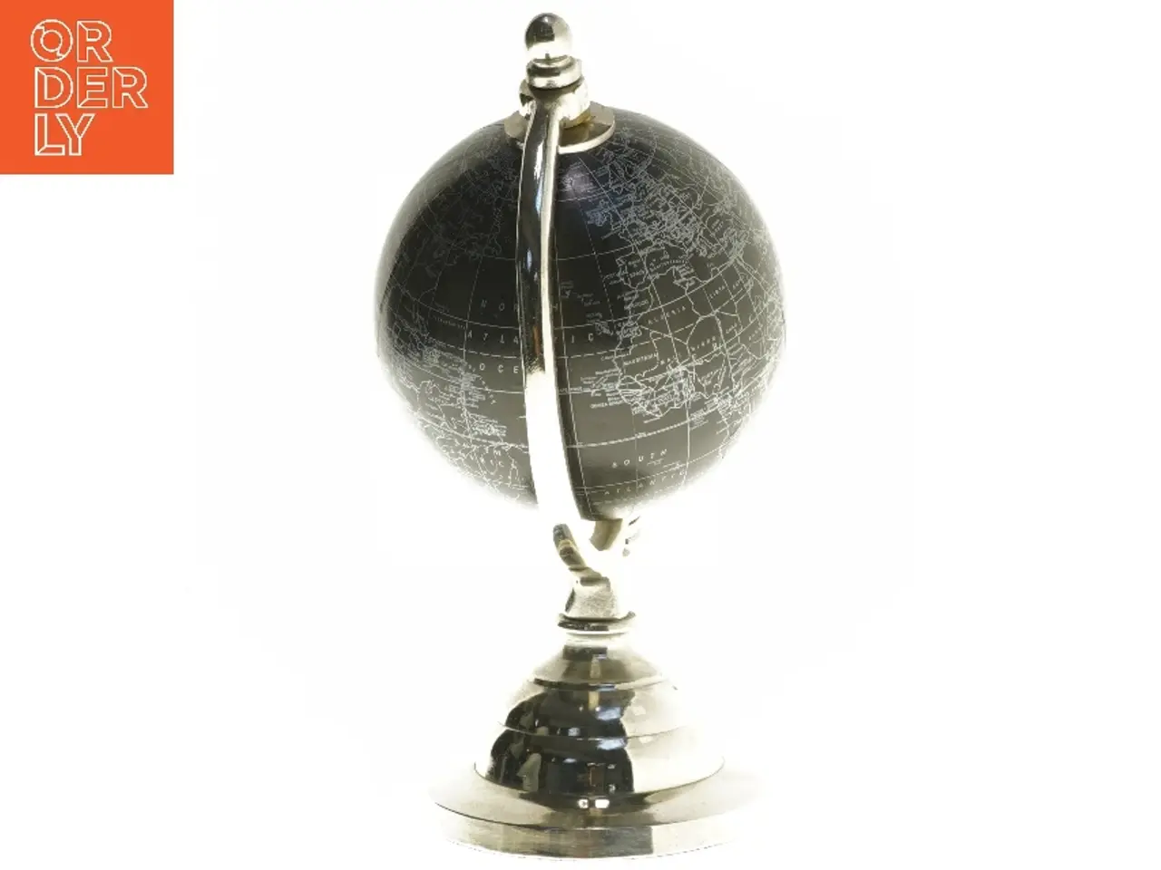 Billede 2 - Sort globe med sølvfod (str. 24x11,5 cm)