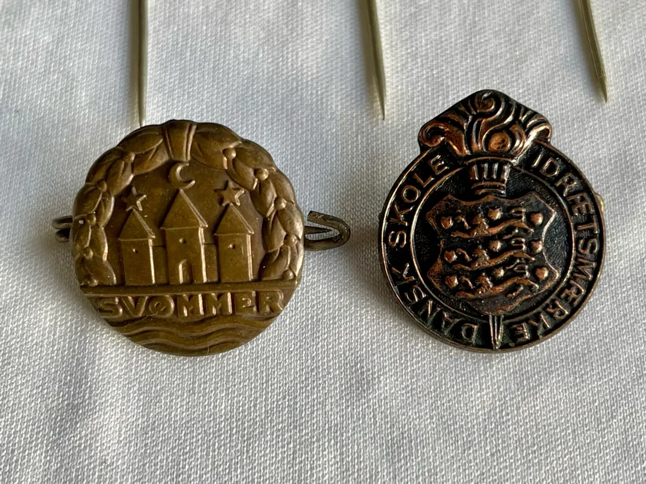 Billede 6 - Ældre nåle/pins og emblemer