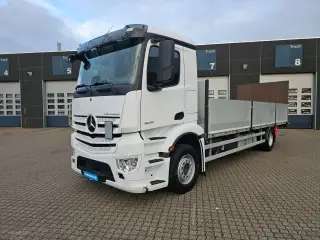Mercedes Actros 1845, Fast lad