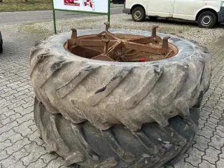 Dunlop 14.9 R38