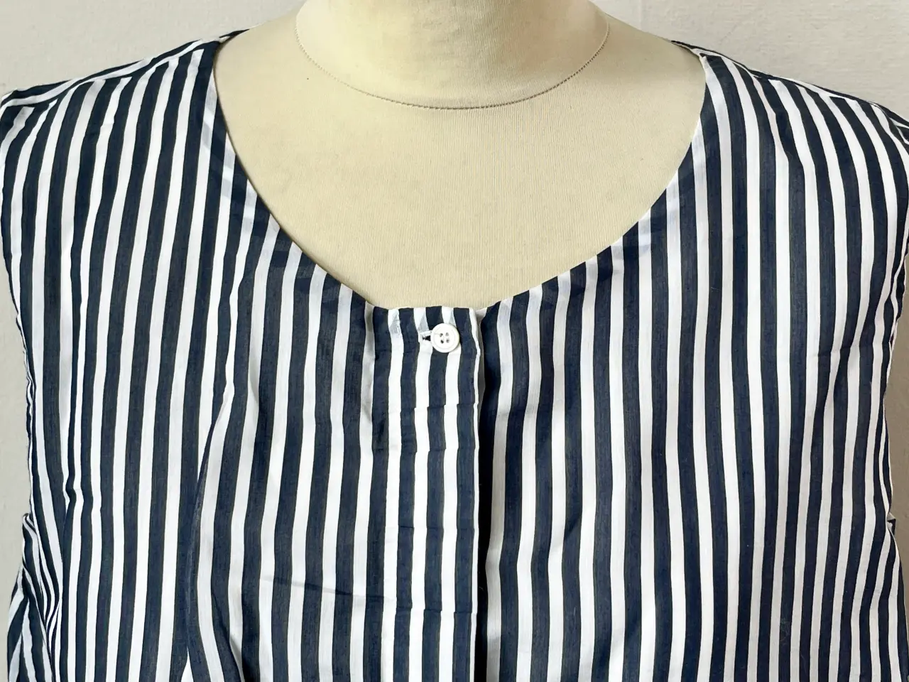Billede 2 - Max Mara, bluse, str 40