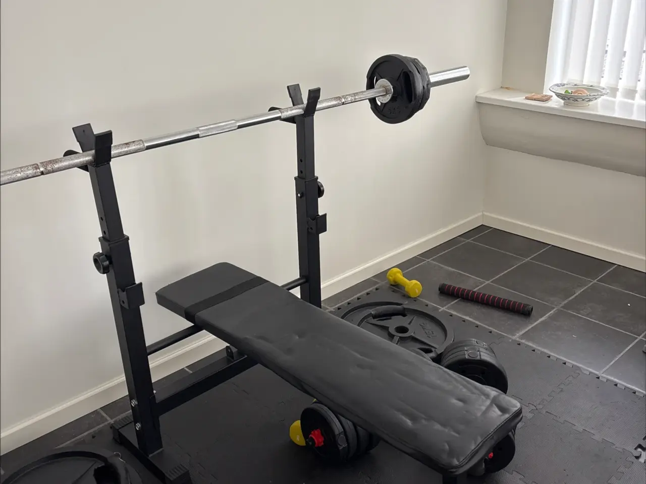 Billede 1 - Vægtstang og bænk, 112,5 kg vægt incl. stang