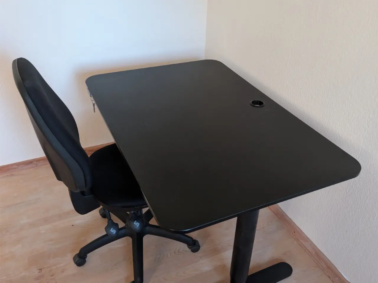 Billede 3 - Hæve sænkebord med kontorstol