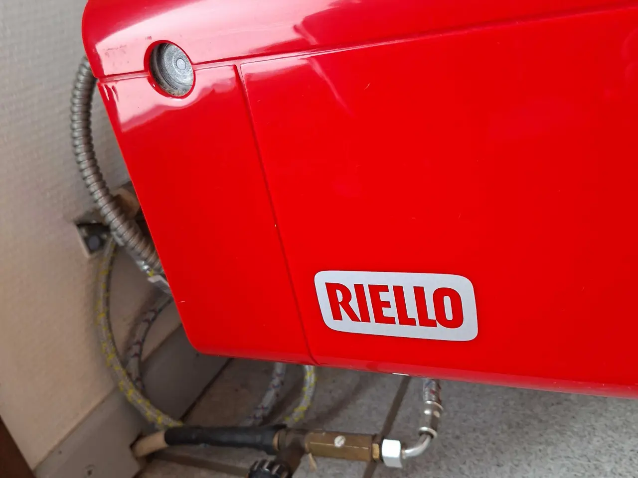 Billede 1 - Kombikedel HS Tarm og nyere Riello brænder