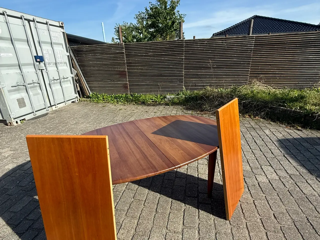 Billede 1 - Dansk retro massivt træ spisebord m\ tillægspader